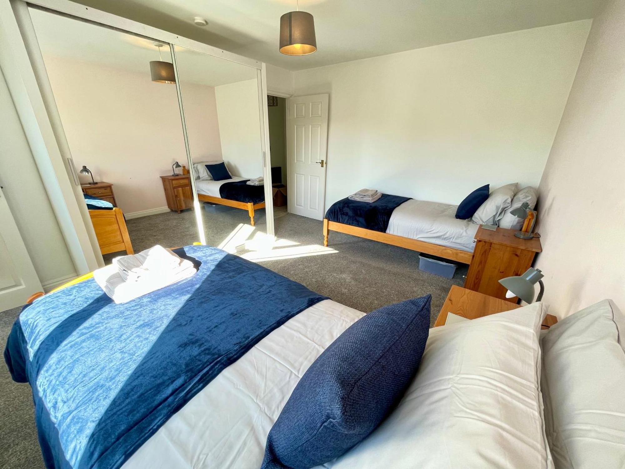 Large 5 Bed Detached House Near Stansted Airport With Parking For 2 Vehicles! Stansted Stays Stansted Mountfitchet Exterior photo